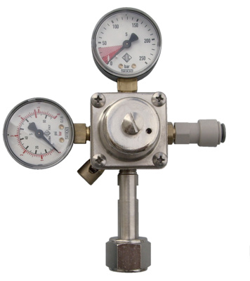 CO2 pressure reducer with 2 pressure gauges
